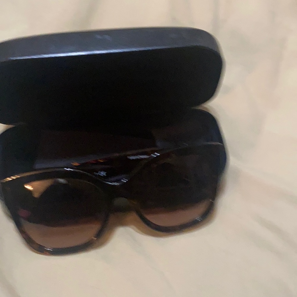 Coach sunglasses never worn